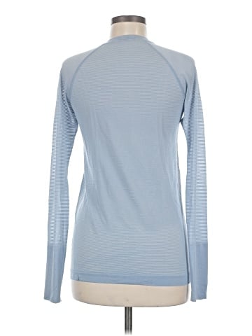 Lululemon Athletica Long Sleeve T-Shirt (view 2)