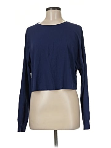 Lululemon Athletica Long Sleeve T-Shirt (view 1)