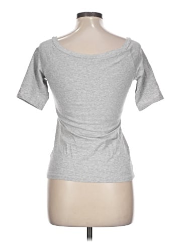 Uniqlo Short Sleeve T-Shirt (view 2)