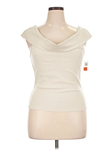 Old Navy Sleeveless T-Shirt (view 1)
