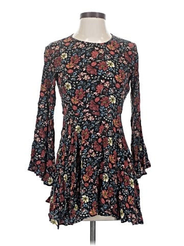 American Eagle Outfitters Casual Dress (view 1)
