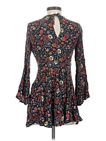 American Eagle Outfitters Casual Dress (view 2)