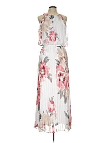 Signature by Robbie Bee Casual Dress (view 1)