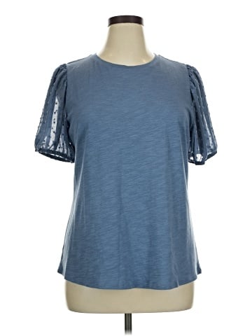 Maurices Short Sleeve T-Shirt (view 1)