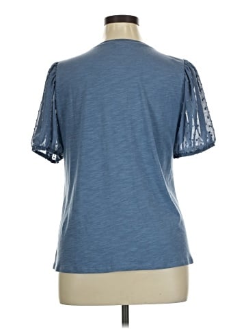 Maurices Short Sleeve T-Shirt (view 2)