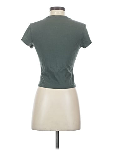 Uniqlo Short Sleeve T-Shirt (view 2)