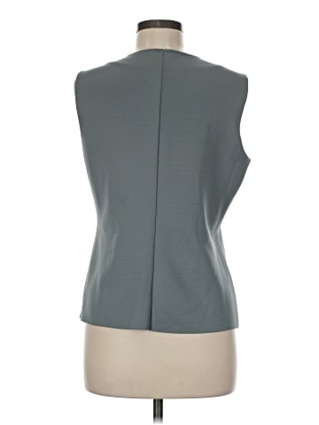 Elizabeth & Clarke Sleeveless T-Shirt (view 2)
