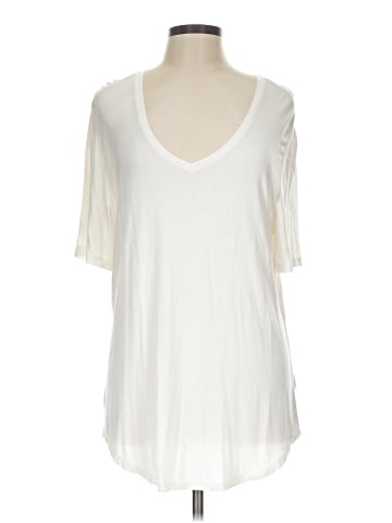 Old Navy Short Sleeve T-Shirt (view 1)