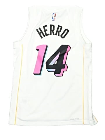 Nike Sleeveless T-Shirt (view 2)