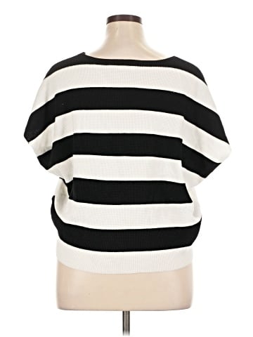Cyrus Poncho (view 2)