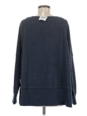 American Eagle Outfitters Pullover Sweater (view 2)