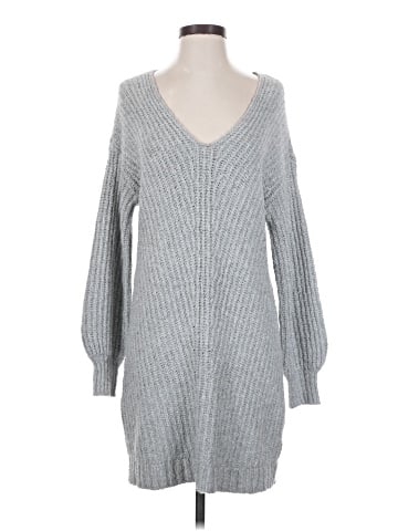 American Eagle Outfitters Pullover Sweater (view 1)
