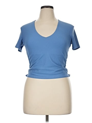 Lululemon Athletica Short Sleeve T-Shirt (view 1)