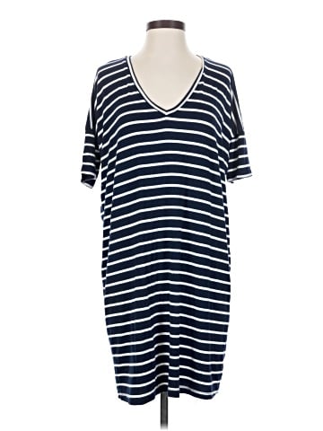 Amour Vert Casual Dress (view 1)