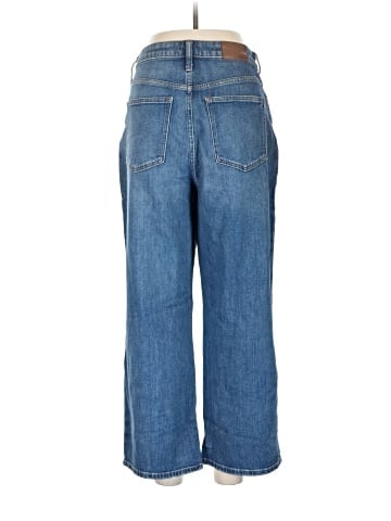 Madewell Curvy Slim Wide-Leg Crop Jeans in Newington Wash (view 2)