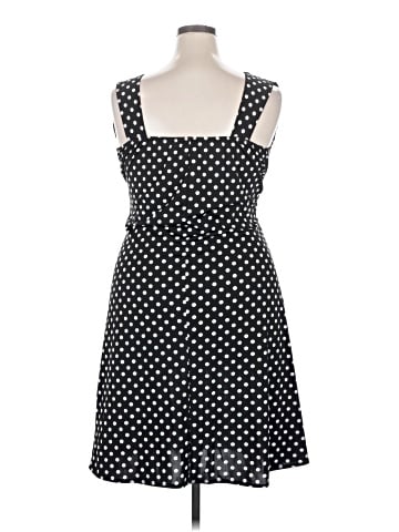 Star Vixen Casual Dress (view 2)