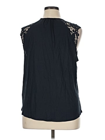 H&M Sleeveless Blouse (view 2)