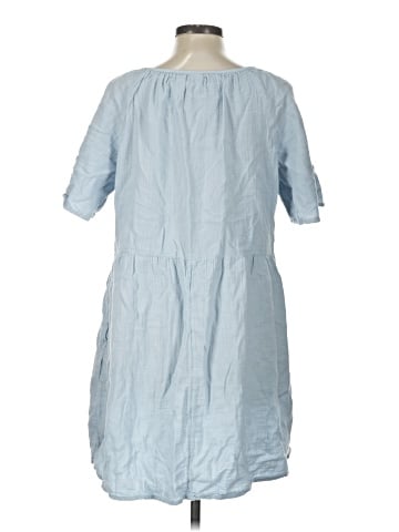 Old Navy Casual Dress (view 2)