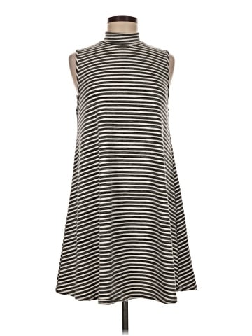 Thyme and Honey Casual Dress (view 1)