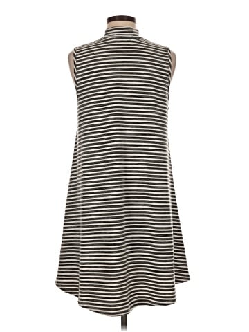 Thyme and Honey Casual Dress (view 2)