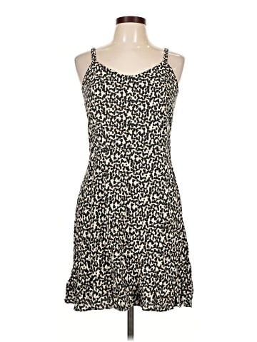 Old Navy Casual Dress (view 1)