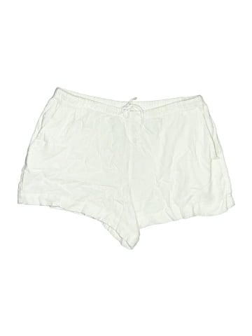 Gap Shorts (view 1)