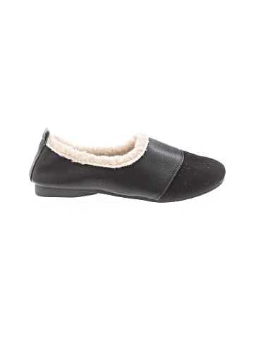 Unbranded Flats (view 1)