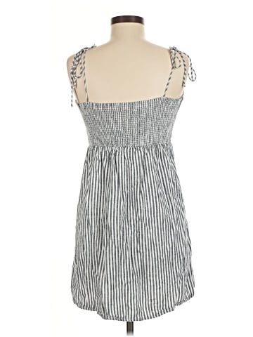 Old Navy Casual Dress (view 2)