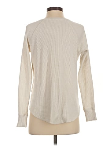 American Eagle Outfitters Pullover Sweater (view 2)
