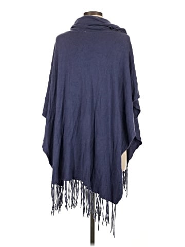 Lovestitch Poncho (view 2)