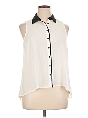 Forever 21 Plus Sleeveless Blouse (view 1)