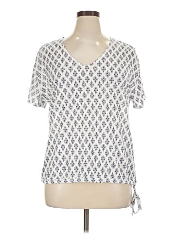 Liz Claiborne Short Sleeve T-Shirt (view 1)