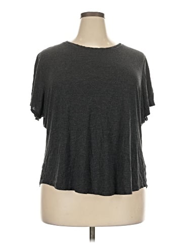 Old Navy Short Sleeve T-Shirt (view 1)