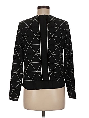 Romeo & Juliet Couture Long Sleeve Top (view 2)