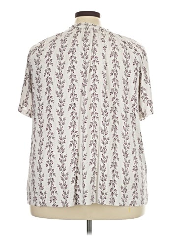 Croft & Barrow Short Sleeve Henley (view 2)