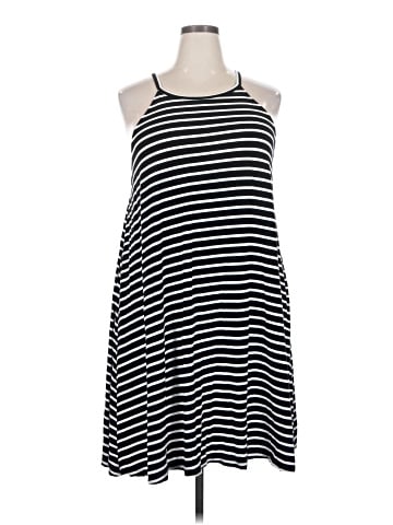 Old Navy Casual Dress (view 1)
