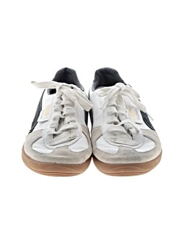 Puma Sneakers (view 2)