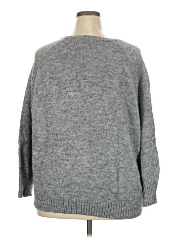 Old Navy Pullover Sweater (view 2)