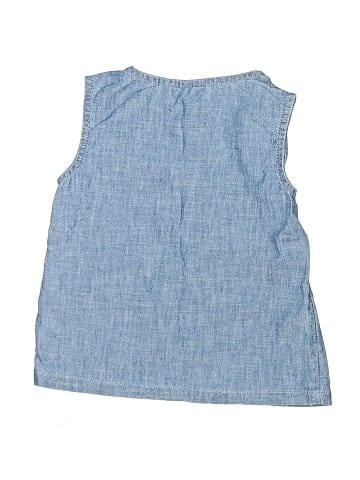 Gap Sleeveless Button-Down Shirt (view 2)