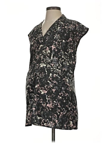 Liz Lange Maternity Sleeveless T-Shirt (view 1)