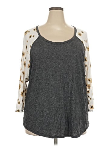 Maurices 3/4 Sleeve T-Shirt (view 1)