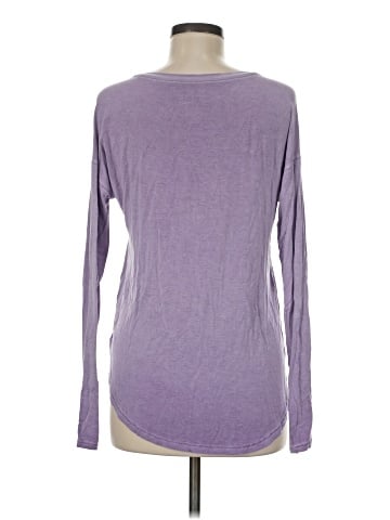 American Eagle Outfitters Long Sleeve T-Shirt (view 2)
