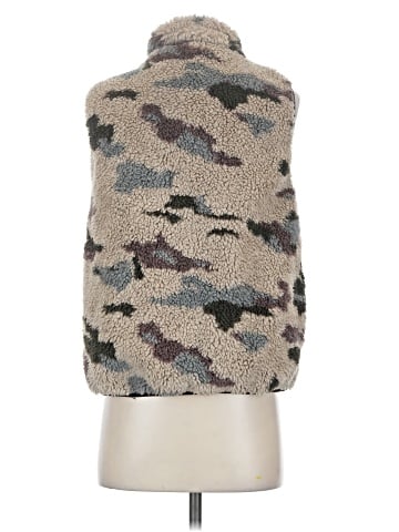 Dylan Vest (view 2)