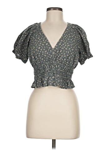 Madewell Poplin Puff-Sleeve Smocked Crop Top in Bitsy Bouquet (view 1)