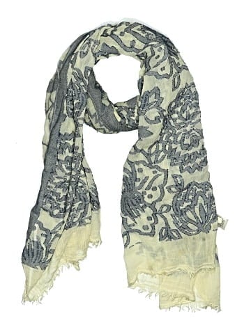 Universal Thread Scarf (view 1)