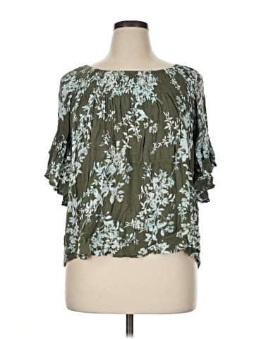 a.n.a. A New Approach Short Sleeve Blouse (view 1)