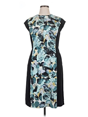 Classiques Entier Cocktail Dress (view 1)