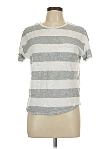 Old Navy Short Sleeve T-Shirt (view 1)