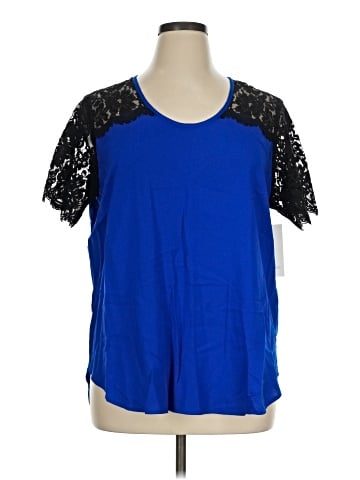 Karen Kane Short Sleeve Top (view 1)