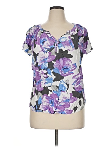 St. John's Bay Short Sleeve T-Shirt (view 1)